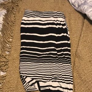 Black and white midi skirt